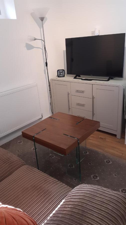 Comfortable Double Bedroom Lovely Bungalow *